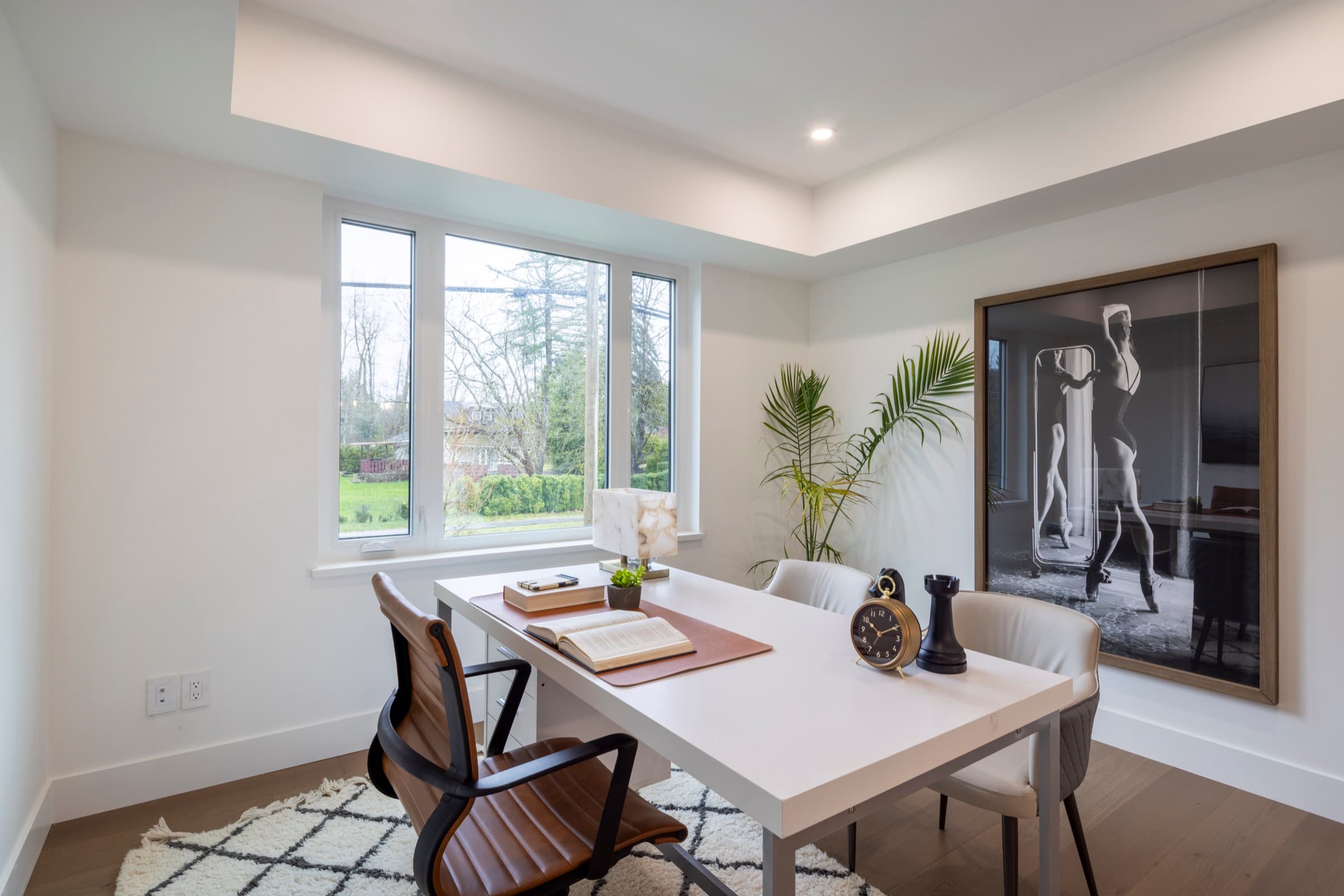 Maple Ridge Residence — view 6