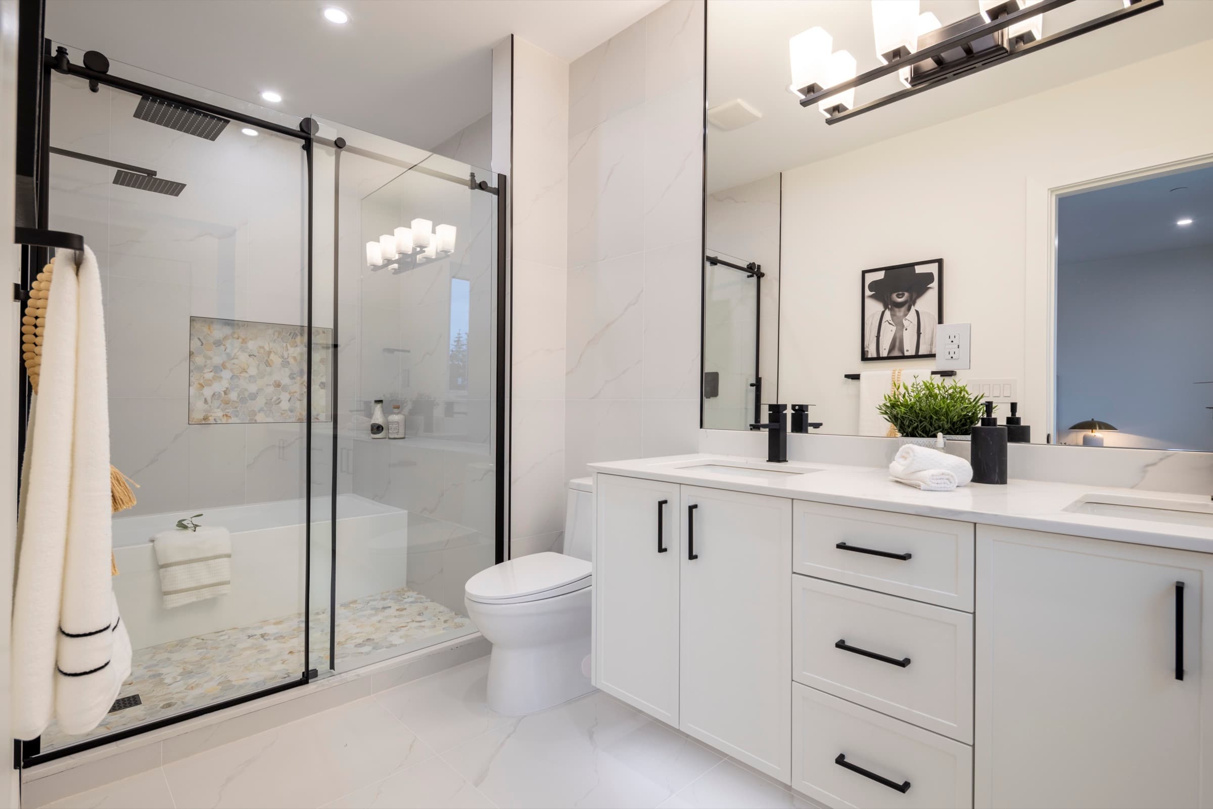 Maple Ridge Residence — view 8