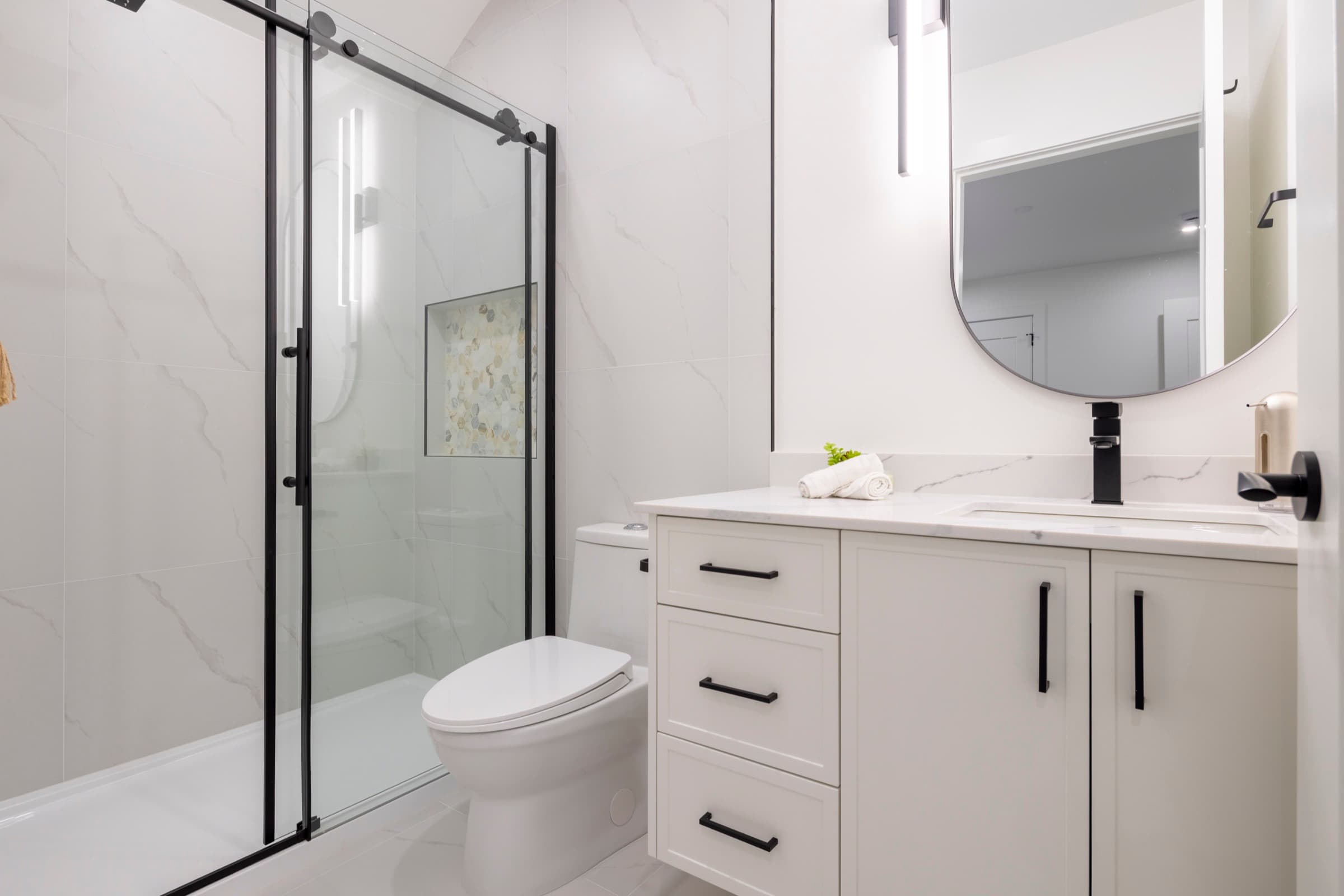 Maple Ridge Residence — view 9