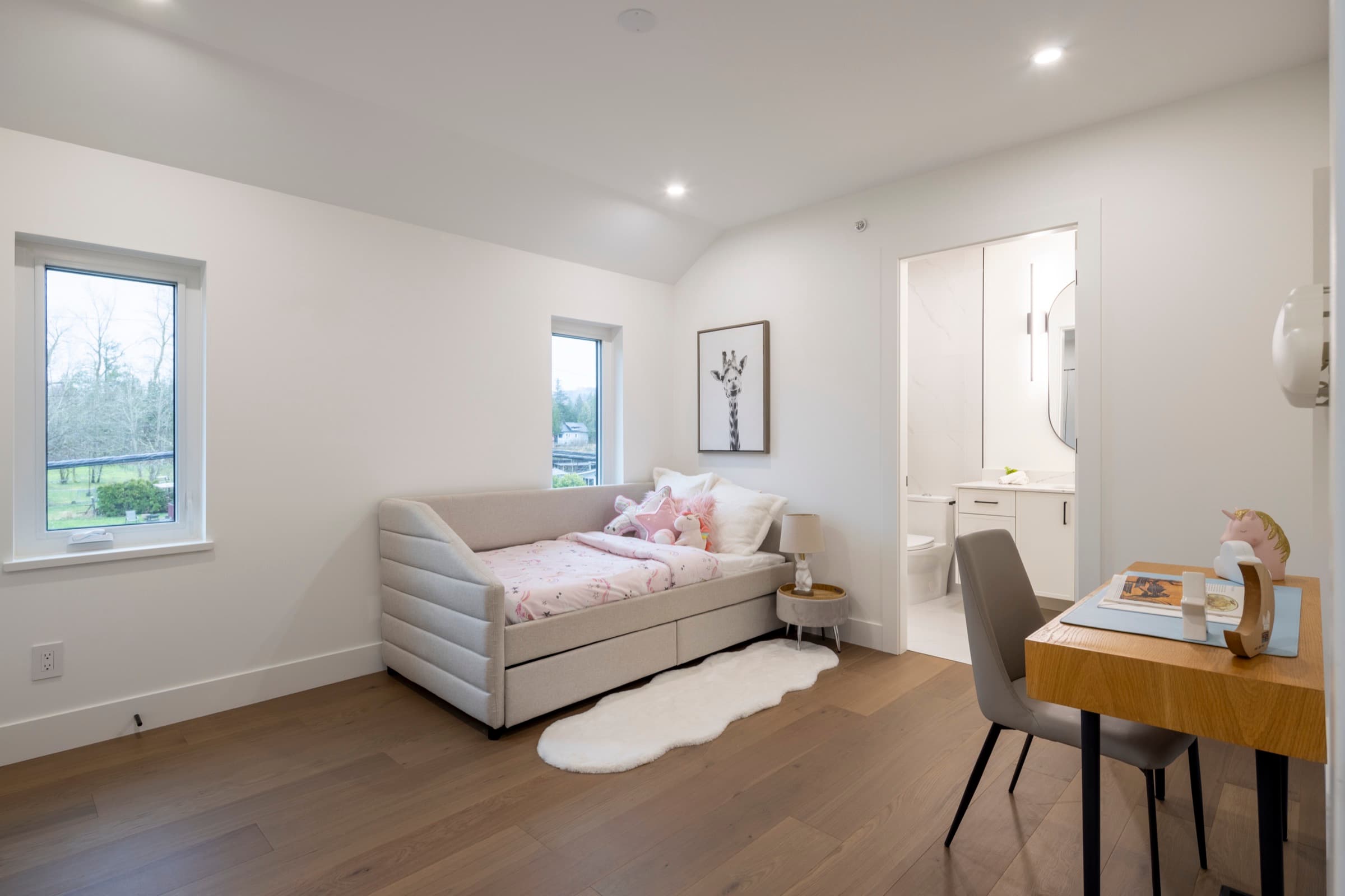 Maple Ridge Residence — view 12