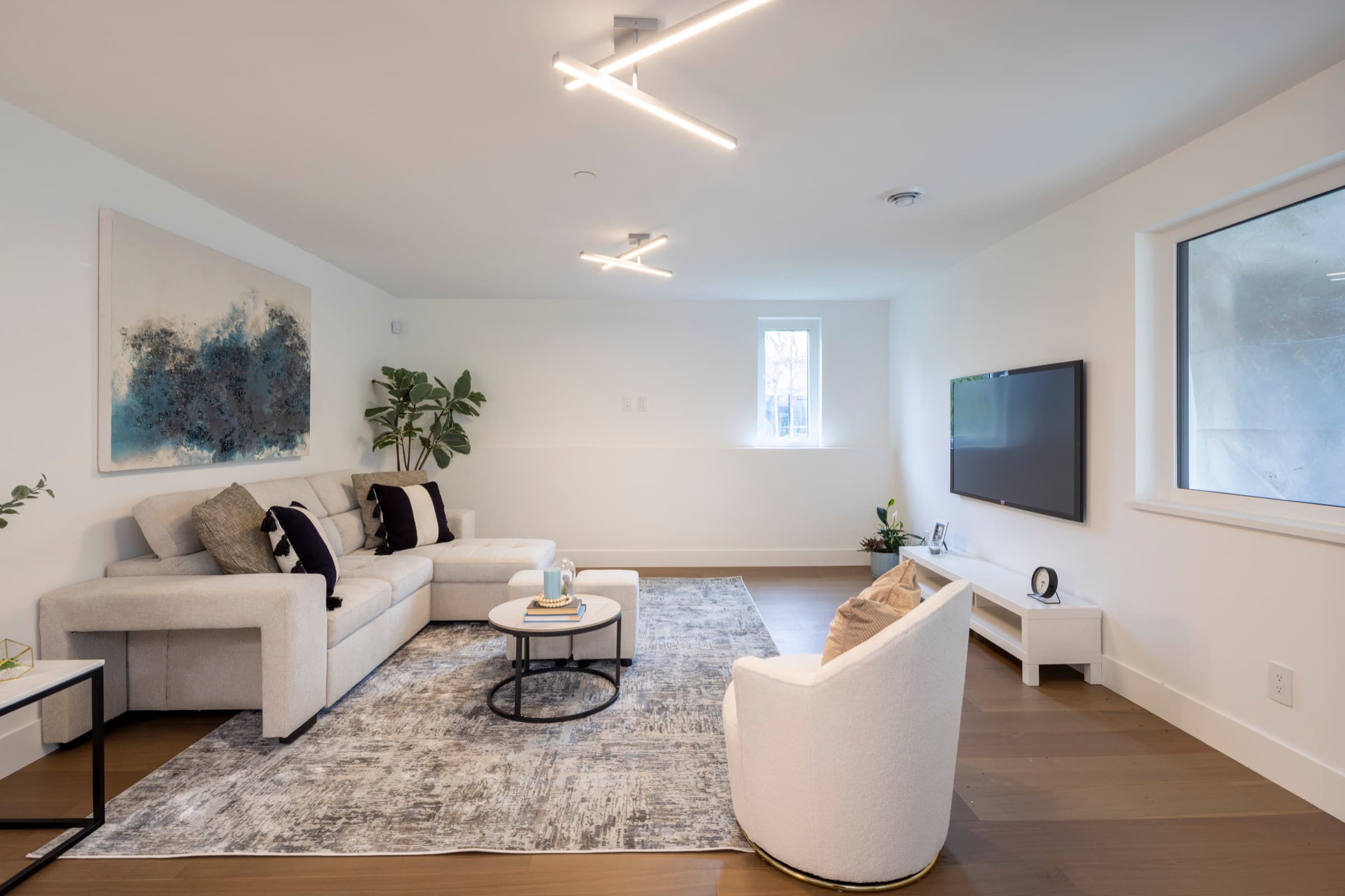 Maple Ridge Residence — view 13