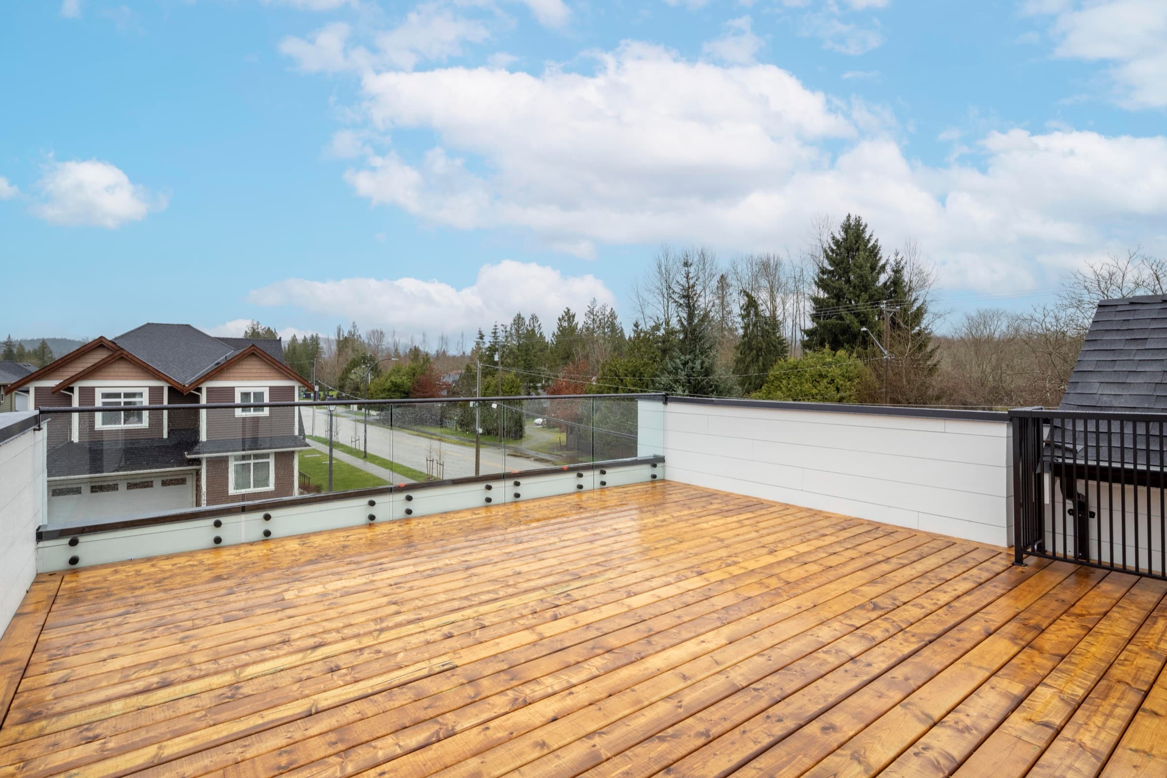 Maple Ridge Residence — view 15